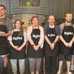 GiGi's Kitchen Crowd Hy-Vee Aprons Cropped