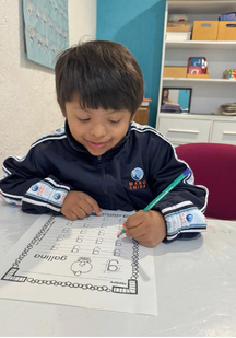 Down syndrome kid reading