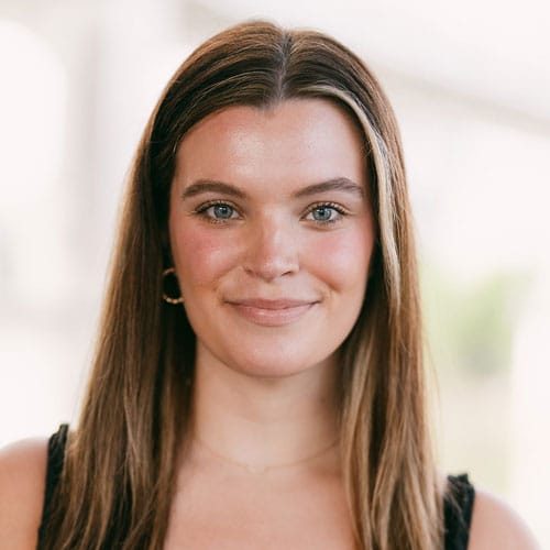 Carly-headshot