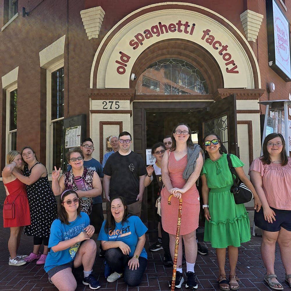 gigis-playhouse-san-diego-at-old-spaghetti-factory-2 gigis-playhouse-san-diego-at-old-spaghetti-factory-2