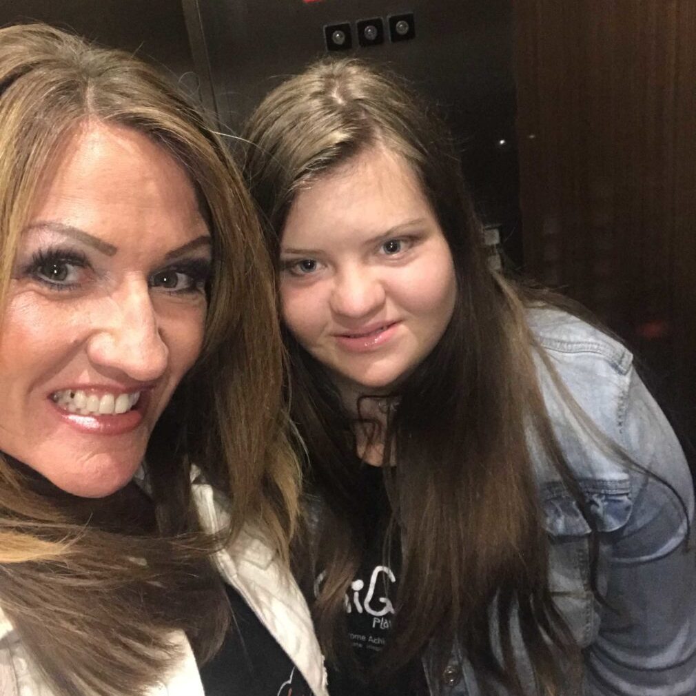 2018 NDSC Elevator selfie(low) 2018 NDSC Elevator selfie(low)