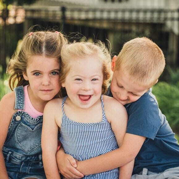 gigi_hoffman_2024-8.jpg_compressed siblings being loving